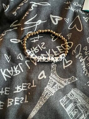 Beaded 'REPUTATION' Stretch Bracelet - White & Gold